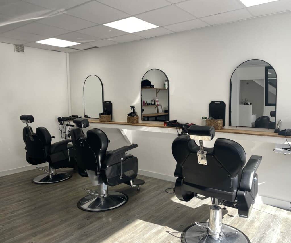 SALON de coiffure - homme - cheveux